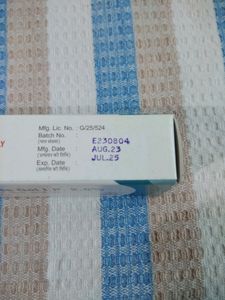 Benzoyl peroxide 2.5% gel