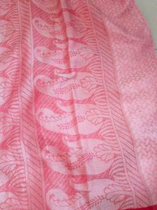 Elegant Pink Saree with Intricate Print