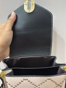 Stylish Black &amp; White Crossbody Bag