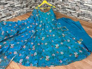 Designer Party Wear Gown..no Coin Or Swap..plz Don't Offer Fix Prices