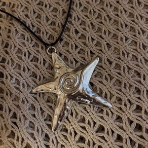 Starfish Pendant Necklace