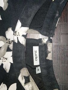 fish cut floral top