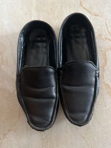 Leather Loafers - Classic Style