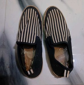 Striped Casual Shoes