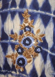 Blue &amp; White Tie-Dye Kurta with Embellishment