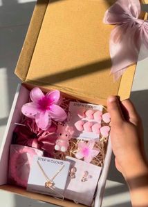 Cute Gift Box with Hair Accessories