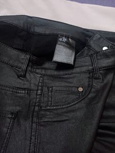 H&M Skinny High Jeans (black/coated)