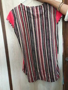 Red colour top