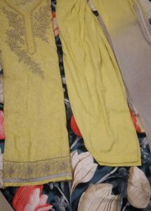 🤑Yellow Kurta Set with Embellishments