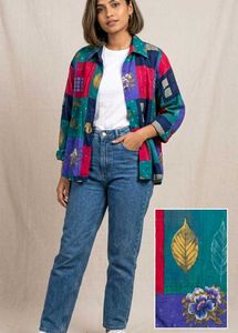 ye shirt bilkul new jaisi2-3 br use h bss (M)