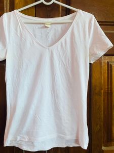 Basic Pink V-Neck T-Shirt