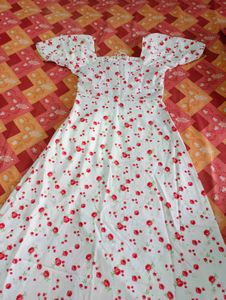 Chic White Floral Midi Dress