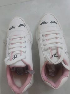 Cute Eyelash Sneakers