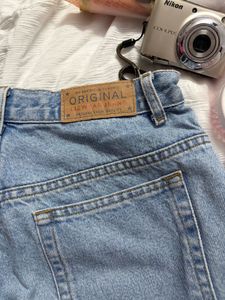 Light Wash baggy jeans
