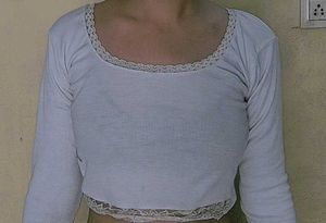Cute Lace Trim Long Sleeve Crop Top