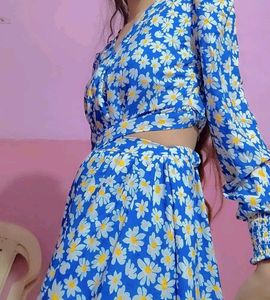 Blue Daisy Print Maxi Dress