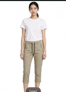 3-4th Khaki Cropped Jogger Pants