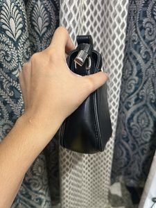 Chic Two-Tone Handbag