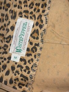 Chic Leopard Print Pleated Midi Skirt