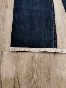 Ma5802 Old Navy bootcut jeans waist 28 inches