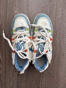Stylish Blue &amp; White Sneakers