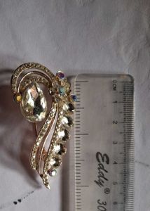 Sparkling Rhinestone Brooch Pin