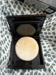 Laura Mercier Powder- Translucent