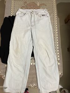 H&amp;M  Straight Fit Jeans