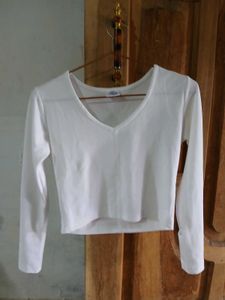 White V-Neck Long-Sleeve Fitted Crop Top