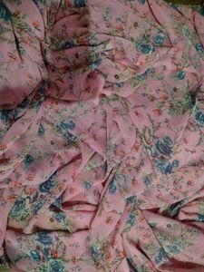 Beautiful Floral Pic georgette 🩷💘💝💖