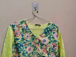 V-Neck Floral Print Kurta