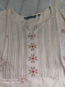 Elegant Cream Kurta with Ethnic Embroidery