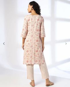 floral print Avaasa mix n match kurta and pant set