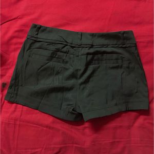 Chic Black Women's Shorts