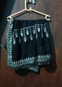 Elegant Black Embroidered Kurta