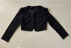 Chic Black Cropped Blazer