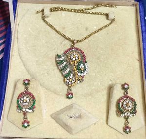 Exquisite Kundan Necklace and Earring Set