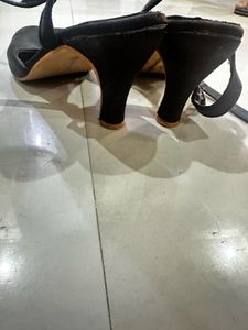 Chic Black Ankle Strap Heels