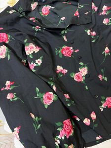 Chic Floral Print Black Blouse