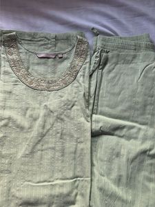 Avaasa mix n match kurta with pant set