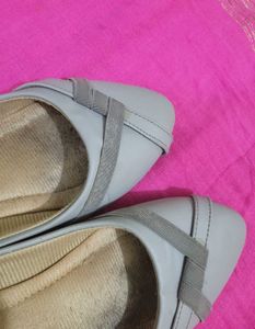 Stylish Grey Ballerinas