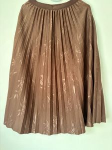 Elegant Brown Pleated Midi Skirt