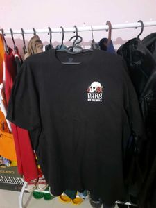 Vans "Off The Wall" Skull &amp; Roses Graphic T-Shirt