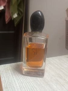 Giorgio Armani Si Perfume