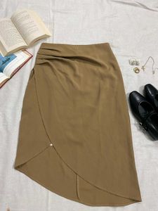 Elegant Ruched Midi Skirt