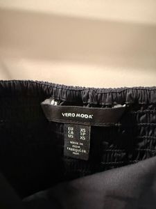 VERO MODA V neck Ruffled Crop Top
