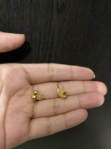 Anti Tarnished Heart Studs