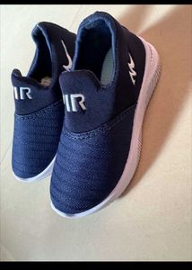 Navy Blue Slip-On Sneakers for SMALL KID unisex.