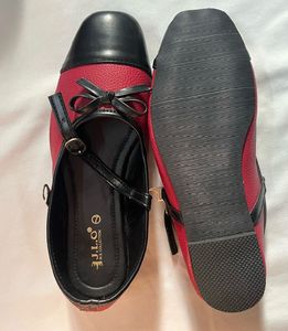 Charming Red &amp; Black Bow Flats