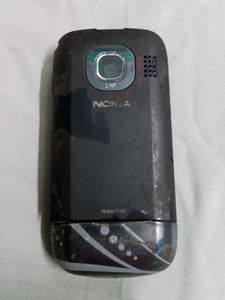 Used Nokia Sliding Keypad Mobile Phone. No Battery. Long Time No Used.